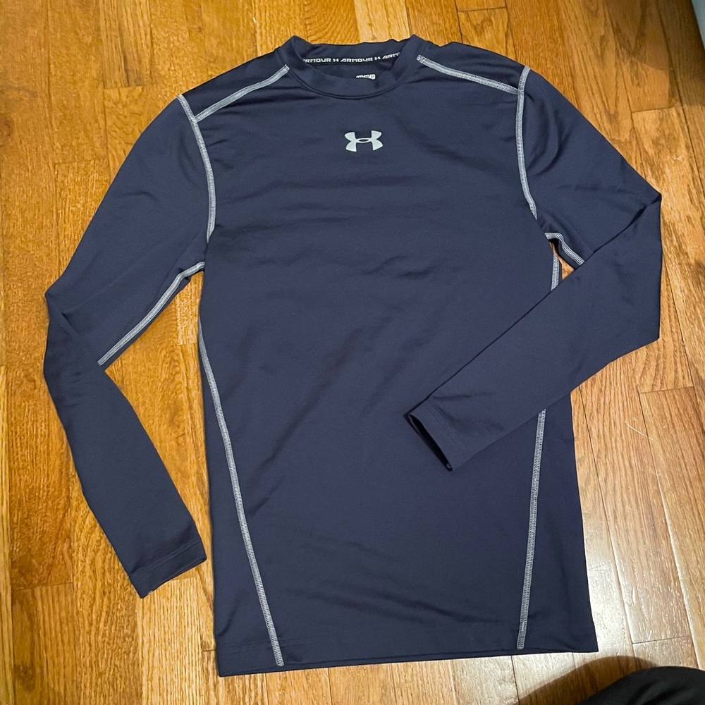 Men’s Medium Under Armour Compression Shirt, Medium